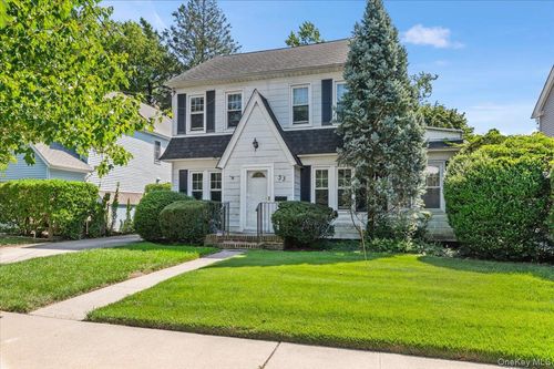 33 Lawrence Avenue, Hempstead, NY, 11565 | Card Image