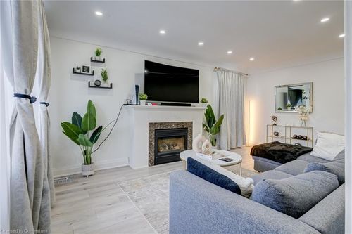 159 Taylor Ave, Hamilton, ON, L8K3T1 | Card Image