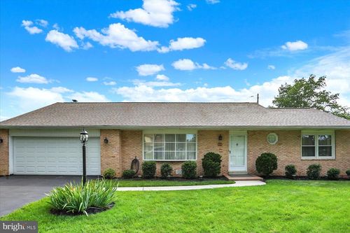 528 Fairway Dr, CAMP HILL, PA, 17011-2022 | Card Image