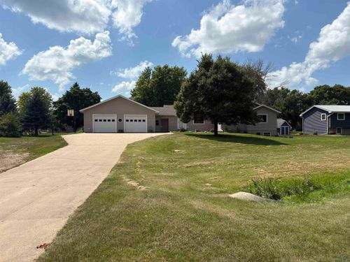 501 Joyce St, Sanborn, IA, 51248-1028 | Card Image