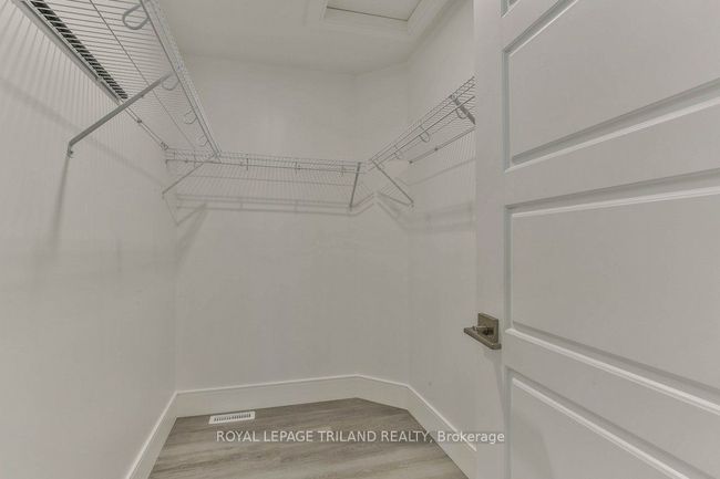51 Elliot St, House other with 6 bedrooms, 3 bathrooms and 2 parking in Strathroy ON | Image 25