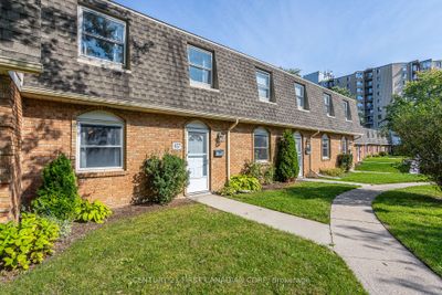 457 Wilkins St, Condo with 3 bedrooms, 3 bathrooms and 1 parking in London ON | Image 3