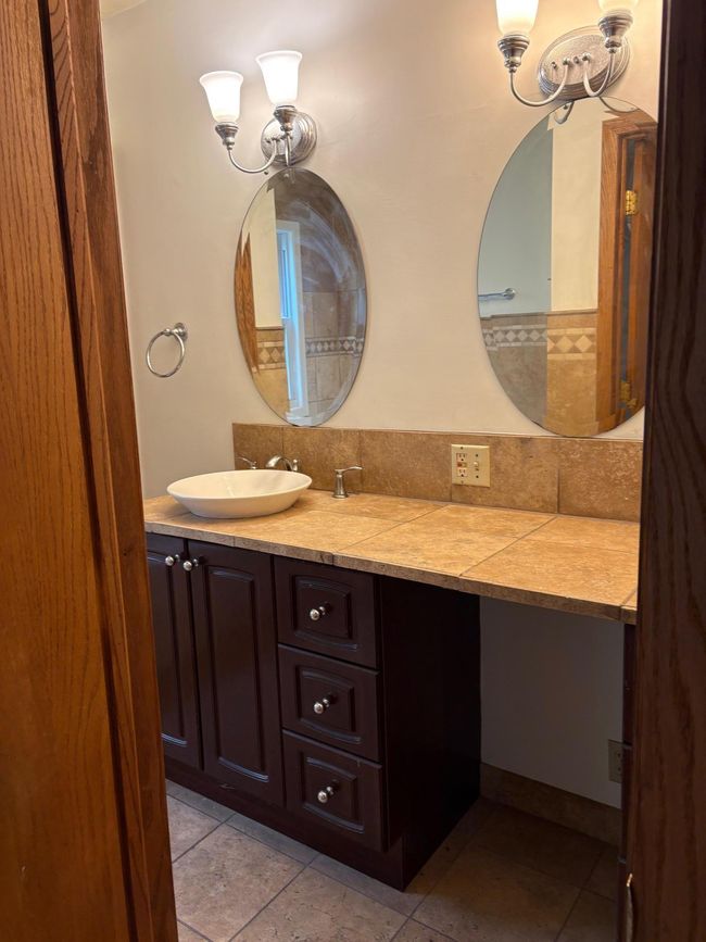 Main Level Full Bath | Image 11