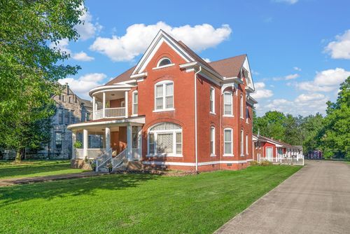 112 E Park St, Guthrie, KY, 42234-6005 | Card Image