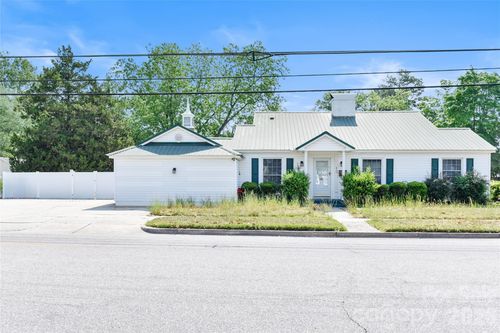500 Godwin Ave, Lumberton, NC, 28358-5122 | Card Image