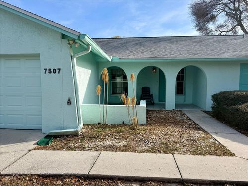 7507 S Sanibel Cir, TEMPLE TERRACE, FL, 33637-7311 | Card Image
