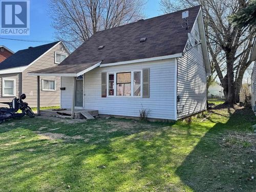 682 Wellington St W, Sault Ste. Marie, ON, P6C3V2 | Card Image