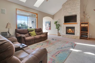 1617 Grey Fox Trl, Condo with 2 bedrooms, 2 bathrooms and null parking in Mukwonago WI | Image 2