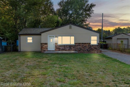 48037 Remer Ave, Shelby Township, MI, 48317-3529 | Card Image