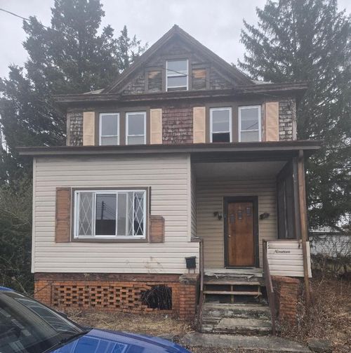 19 John St, Uniontown, PA, 15401-3819 | Card Image