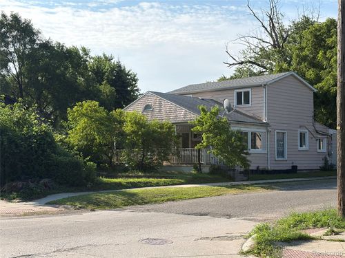 7004 Orchard Ave, Warren, MI, 48091-3026 | Card Image