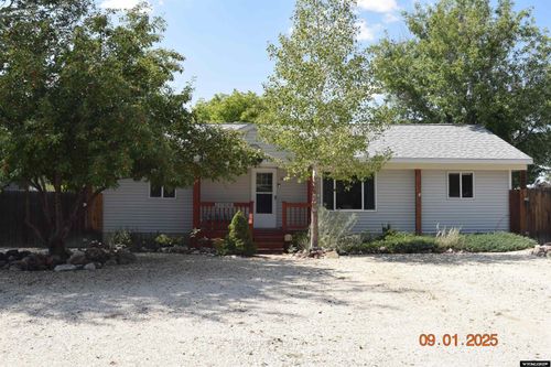 225 4th St, Glenrock, WY, 82637-5030 | Card Image
