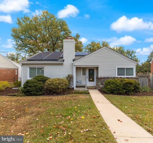 8113 Carroll Ave, Takoma Park, MD, 20912-7347 | Card Image