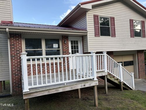 102 Jones Cir, Erwin, TN, 37650-1025 | Card Image