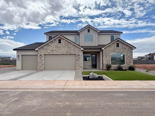 449 W Orilla Dr, Washington, UT, 84780-3872 | Card Image