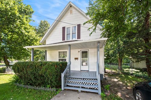 117 S Harrison St, Berrien Springs, MI, 49103-1112 | Card Image