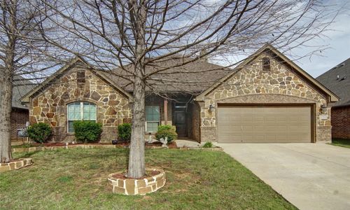 2752 Elmwood Dr, Burleson, TX, 76028-1387 | Card Image