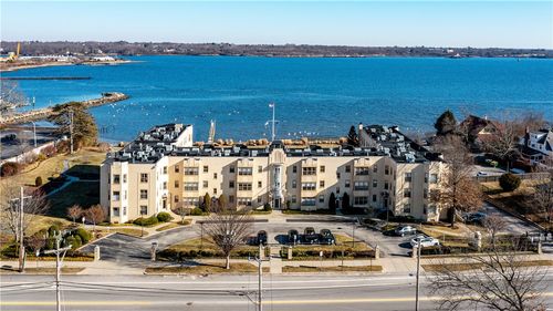 apt-b1-1180 Narragansett Blvd, Cranston, RI, 02905-3928 | Card Image