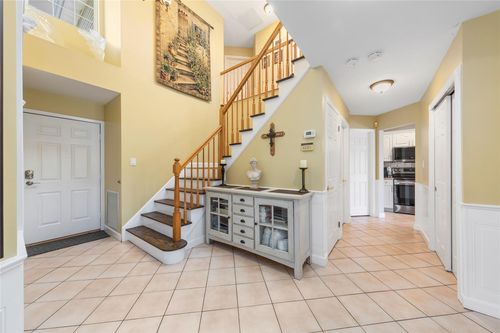 49 Colony Dr, Holbrook, NY, 11741-2813 | Card Image
