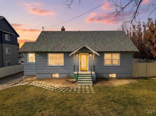 1802 S Kimball Ave, Caldwell, ID, 83605-4827 | Card Image