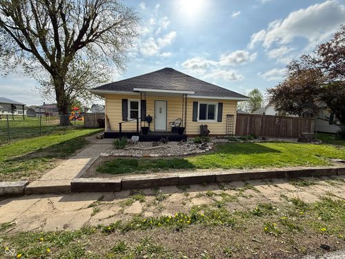61 S West St, Rosedale, IN, 47874-7000 | Card Image