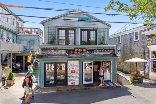 193 Commercial St, Provincetown, MA, 02657-2138 | Card Image