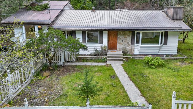 282 Laura Point Road, House other with 2 bedrooms, 1 bathrooms and null parking in Mayne Island BC | Image 2