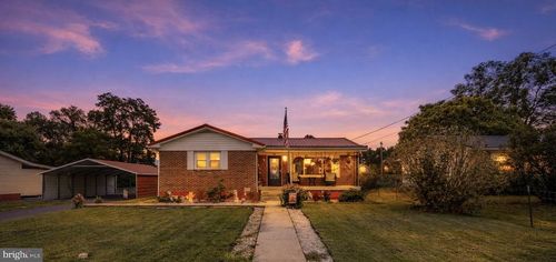 207 Clements St, Moorefield, WV, 26836-1221 | Card Image