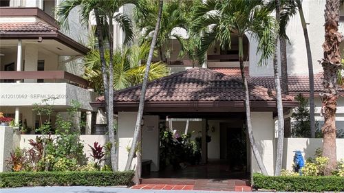 e206-9030 Sw 125th Ave, Miami, FL, 33186 | Card Image