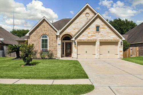 2803 Field Hollow Dr, Pearland, TX, 77584-1849 | Card Image