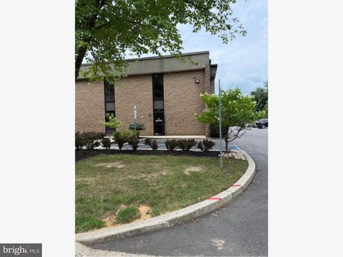 105 N Gold Dr, Robbinsville, NJ, 08691-1603 | Card Image