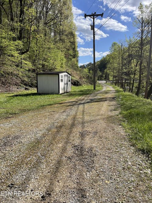 107 Cape Norris Rd, New Tazewell, TN, 37825 | Card Image