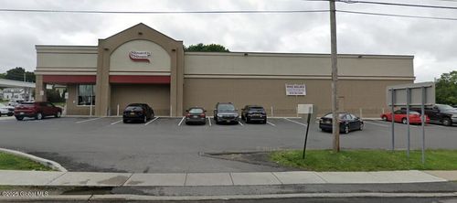 289 W Main St, Malone, NY, 12953-1771 | Card Image