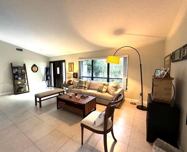 13733 Exotica Lane, House other with 3 bedrooms, 2 bathrooms and null parking in Wellington FL | Image 6