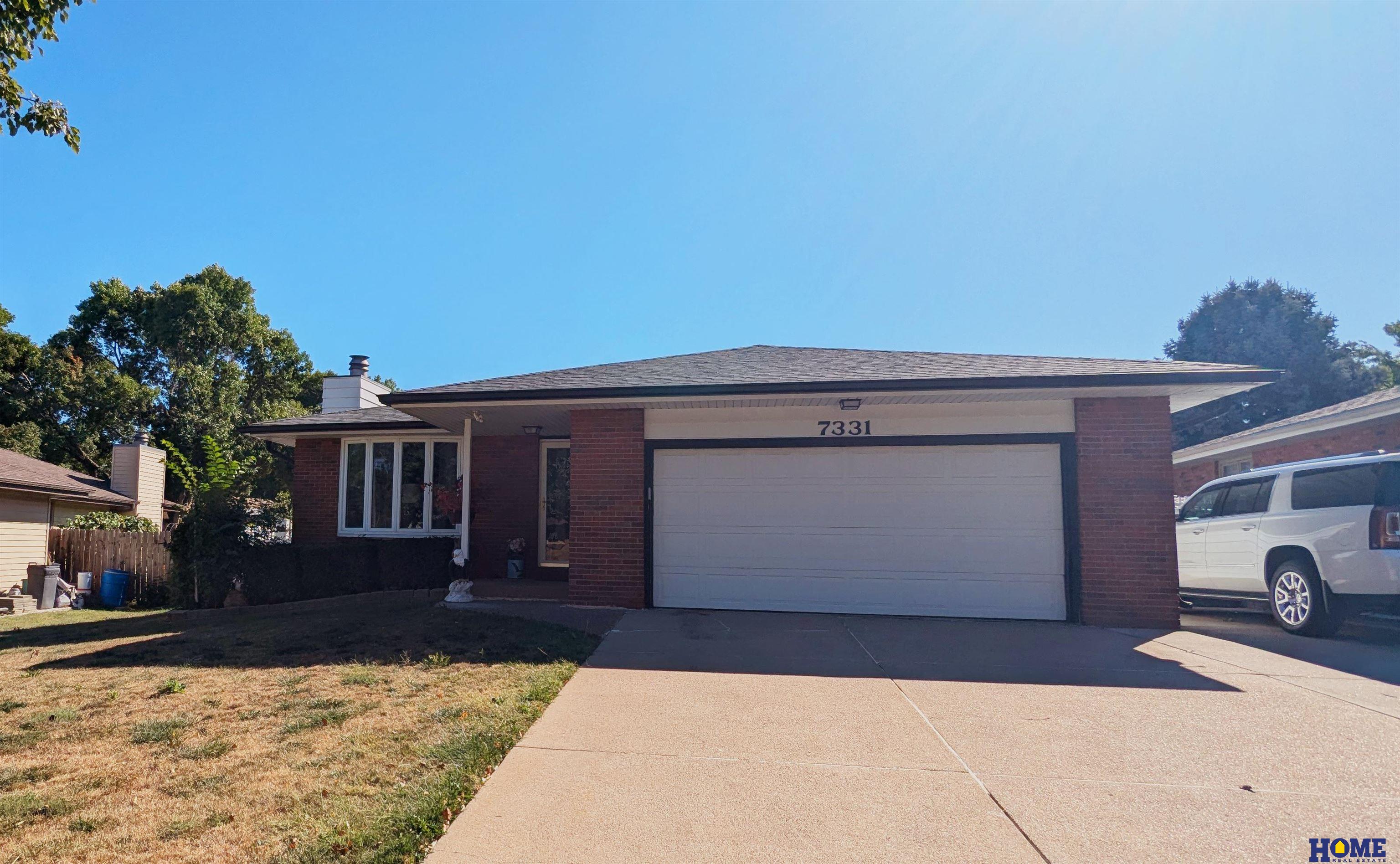 Willow Ave, Lincoln, NE 68507