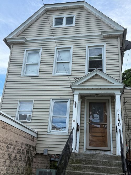 140 Terrace Ave, Port Chester, NY, 10573-3284 | Card Image