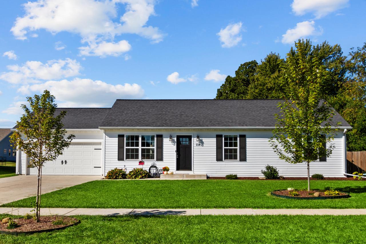 Cedar Ave, Delavan, WI 53115