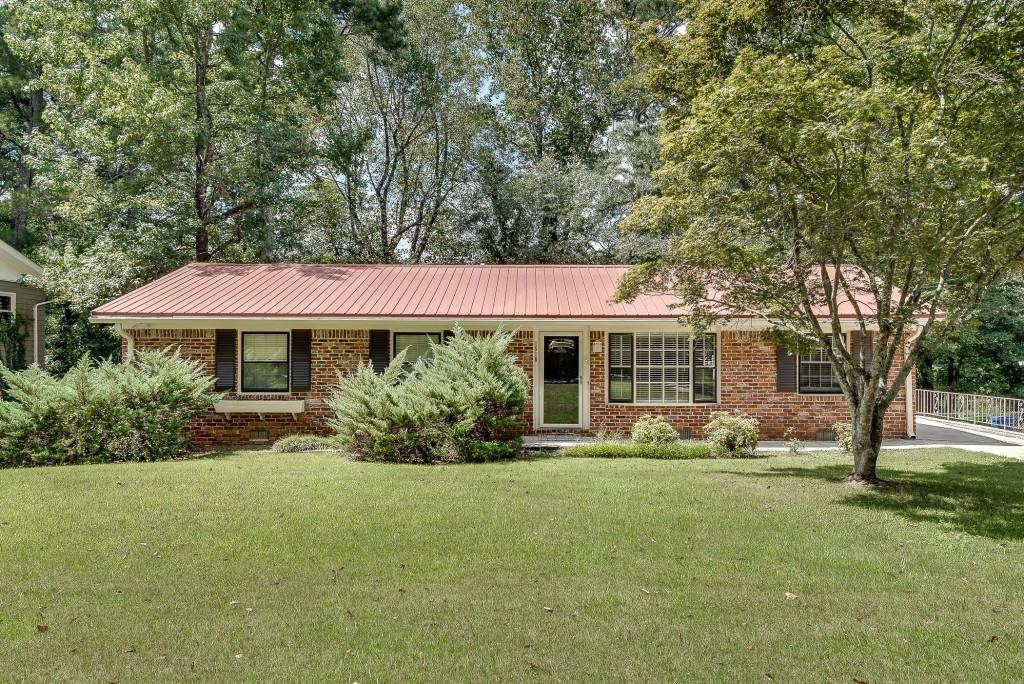 Edinburgh Dr, Tucker, GA 30084