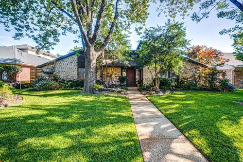 1705 Yorkshire Dr, Richardson, TX, 75082-4717 | Card Image