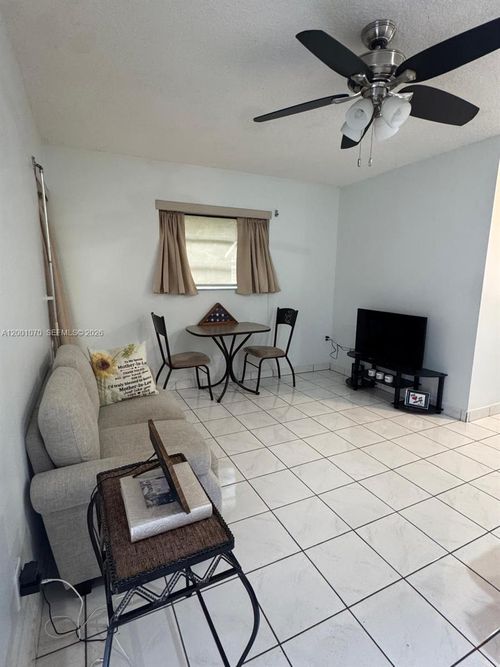 2-5501 Sw 89th Ave, Miami, FL, 33165 | Card Image
