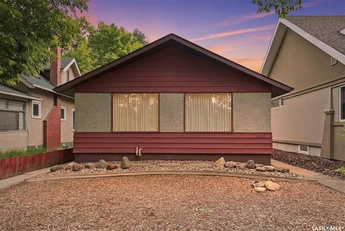924 9th Ave N, Saskatoon, SK, S7K2Z4 | Card Image