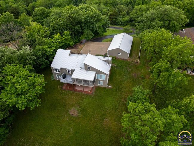 8231 Mike O Vince Rd, House other with 5 bedrooms, 4 bathrooms and null parking in Ozawkie KS | Image 16