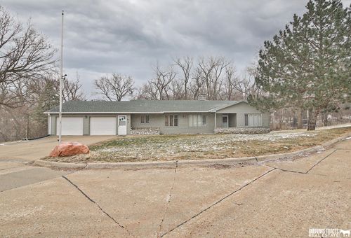 112 Oak Ct, Weeping Water, NE, 68463-4118 | Card Image