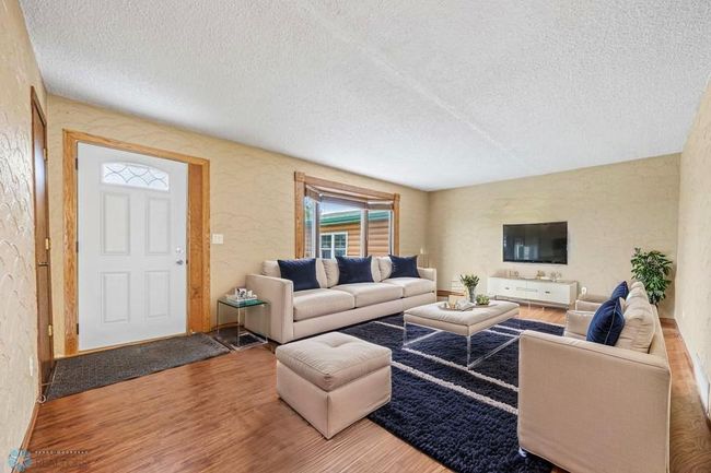 Living Room | Image 5