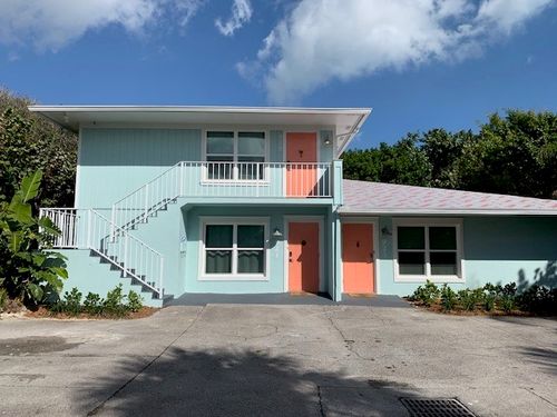 925-925 Coquina Ln, Vero Beach, FL, 32963-2349 | Card Image