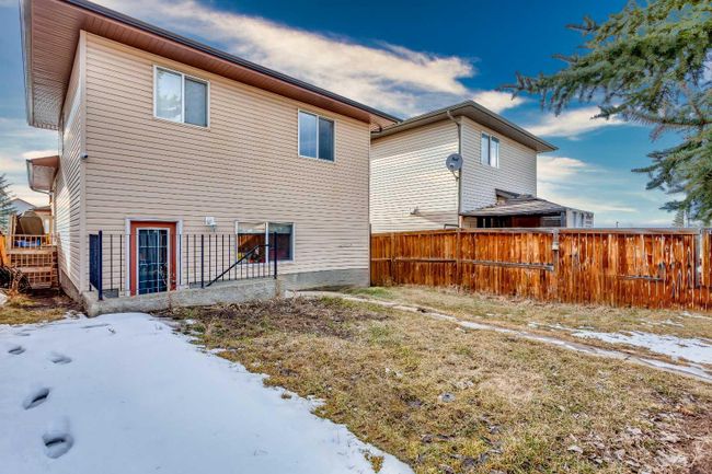 6 Bridlecrest Boulevard Sw, Home with 3 bedrooms, 2 bathrooms and 2 parking in Calgary AB | Image 29