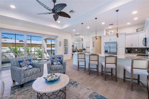 730 95th Ave N, Naples, FL, 34108-2457 | Card Image