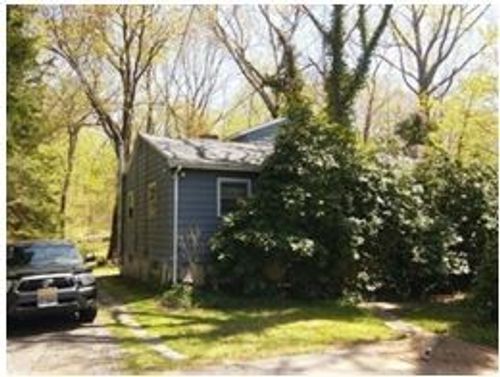 28 Wintechog Hill Rd, North Stonington, CT, 06359-1215 | Card Image
