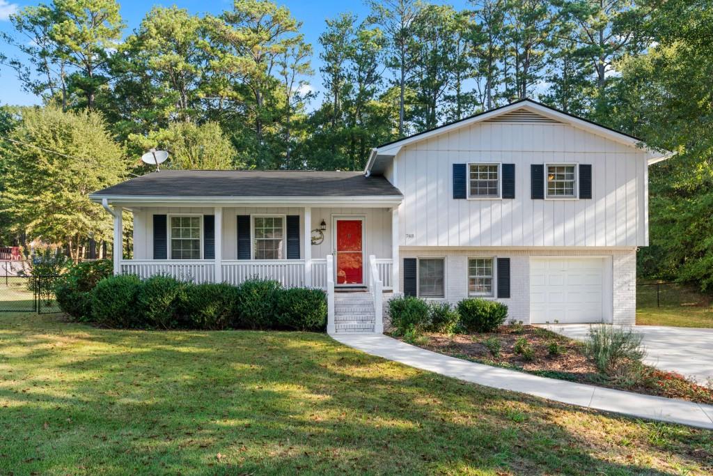 Country Club Dr, Monroe, GA 30655