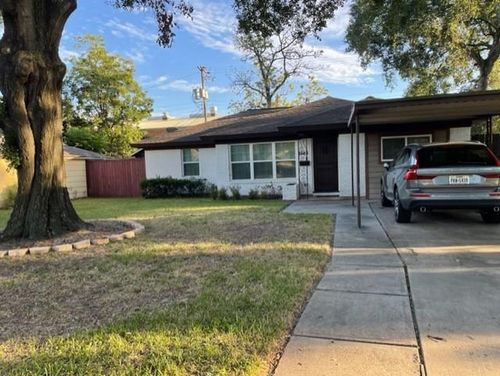 8565 Hiridge St, Houston, TX, 77055-2306 | Card Image